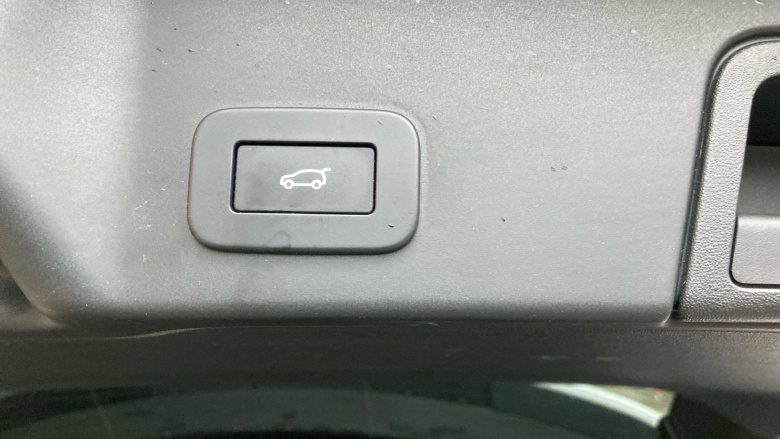 Land Rover Range Rover Evoque 2.0 D200 R-Dynamic SE 5dr Auto Diesel Hatchback